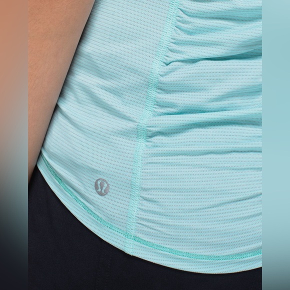 Lululemon✨EUC✨Silverscent Runner Up Short Sleeve✨Heathered Aquamarine✨size 4 - Picture 2 of 15